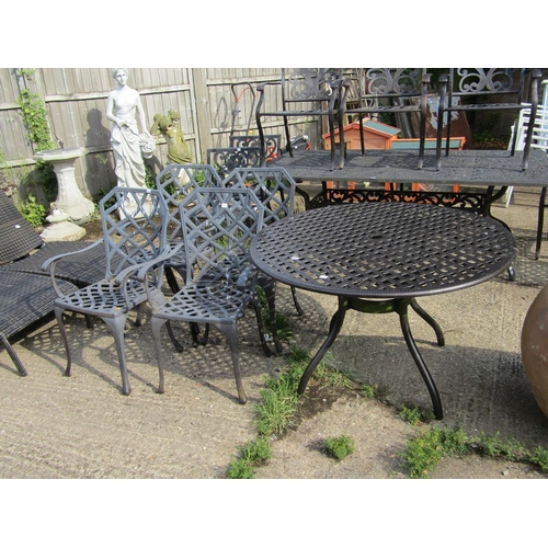 955 - GARDEN TABLE AND FOUR CHAIRS