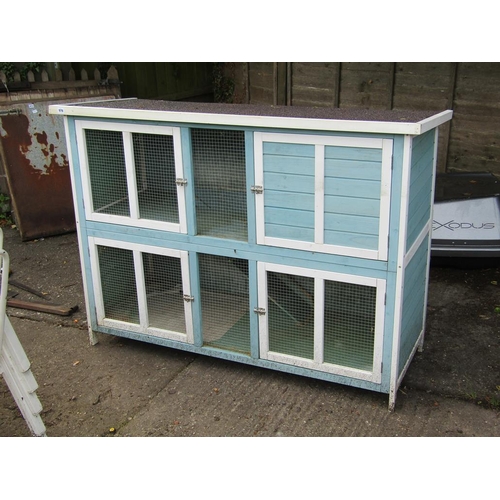 976 - LARGE TWO STOREY RABBIT HUTCH