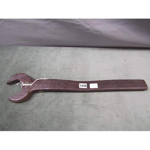 1249 - VERY LARGE EARLY 20c HEAVY DUTY INDUSTRIAL ENGINEERING SPANNER - 58cms L