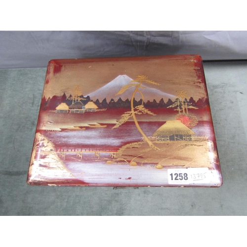 1258 - JAPANESE RED LACQUERED AND PAINTED BOX WITH LIFT COVER AND BASE DRAWER 30cms W