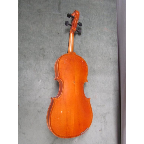 1267 - ORIENTAL VIOLIN