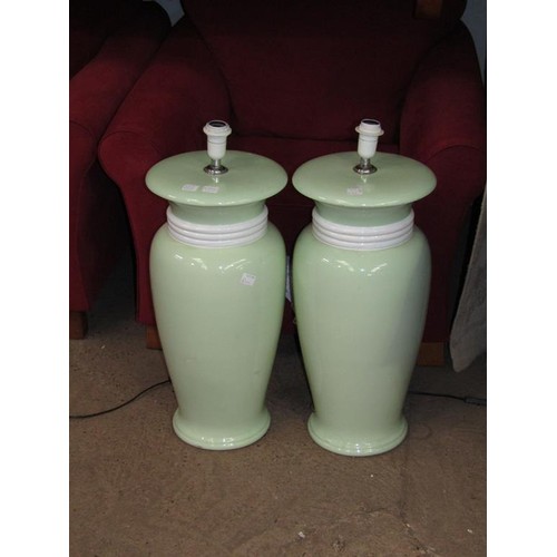 692A - PAIR OF LARGE GREEN LAMPS
H 75CM