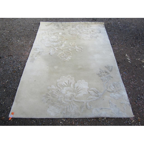 580 - BEIGE RUG