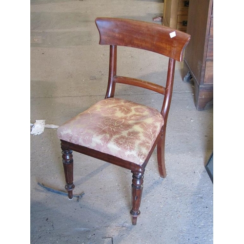 581 - FOUR VICTORIAN DINING CHAIRS