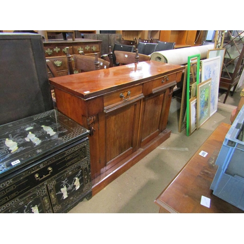 584 - VICTORIAN CHIFFONIER