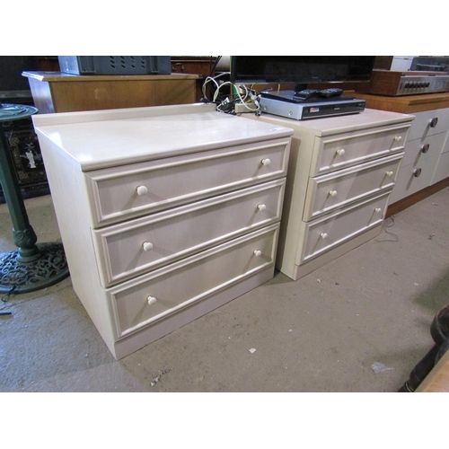 600 - TWO MODERN CHESTS OF DRAWERS