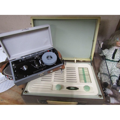 59 - COLLECTION OF VINTAGE AUDIO EQUIPMENT AND RADIO