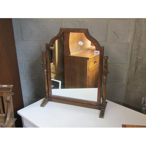 709 - SWING MIRROR AND A CORNER UNIT