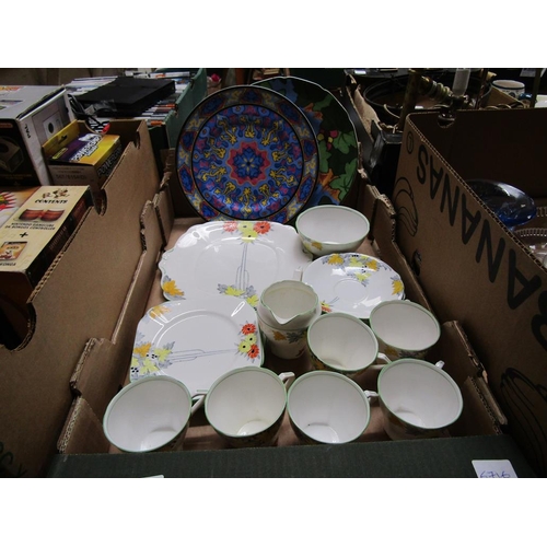 319 - BOX TO INCL ART DECO TEAWARES, ROYAL DOULTON PLATES