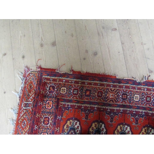 2093 - RED BLUE GROUND ORIENTAL RUG 133CM X 193CM