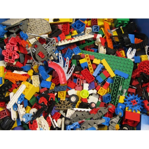 181 - LEGO AND MCDONALDS TOYS