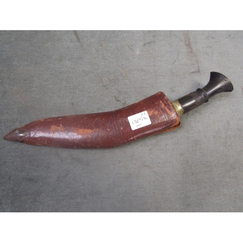 1415 - KUKRI KNIFE AND SHEATH TOGETHER WITH ONE SHEATHED BAYONET (TOTAL LENGTH 72cms(