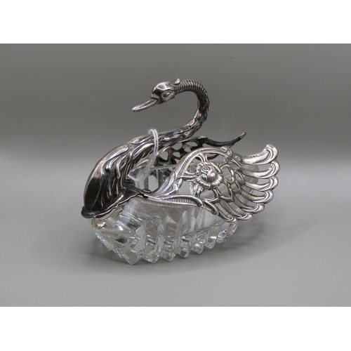 1466 - SILVER SWAN DESK STANDS