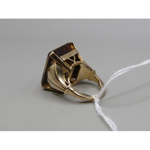 1538 - GOLD SMOKEY QUARTZ SET RING, SIZE G 1/2