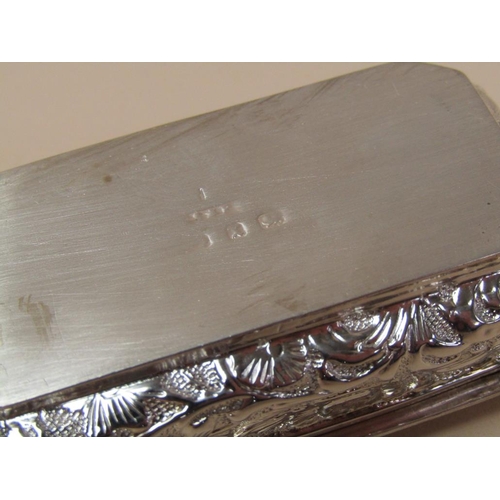 1578 - SILVER EMBOSSED SNUFF BOX