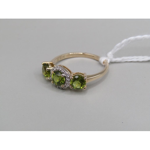 1584 - 9ct PERIDOT 3 STONE RING N 1/2