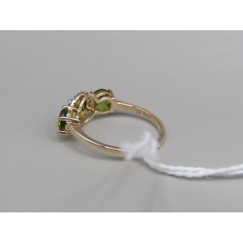 1584 - 9ct PERIDOT 3 STONE RING N 1/2