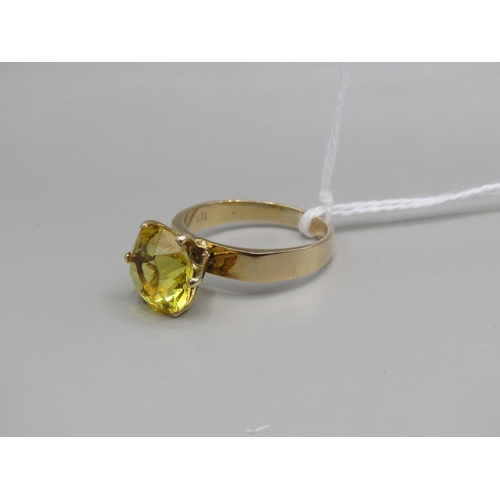 1587 - GOLD YELLOW STONE RING SIZE S