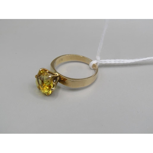 1587 - GOLD YELLOW STONE RING SIZE S