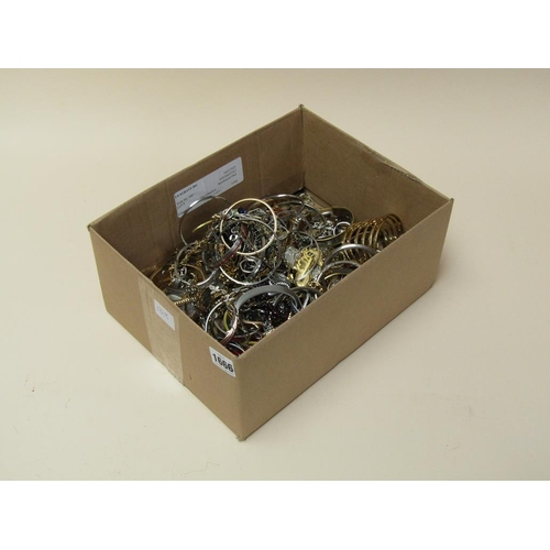 1666 - BOX OF BANGLES AND OTHER COSTUME