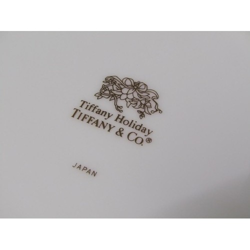 1855A - A TIFFANY & CO CERAMIC BOWL IN BOX