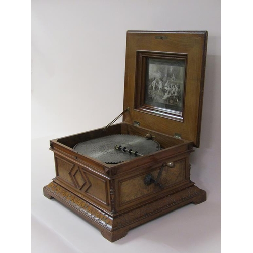 25 - A late 19c German polyphon retailed by Imhof & Mukle of New Oxford St. London.  It is contained in a... 