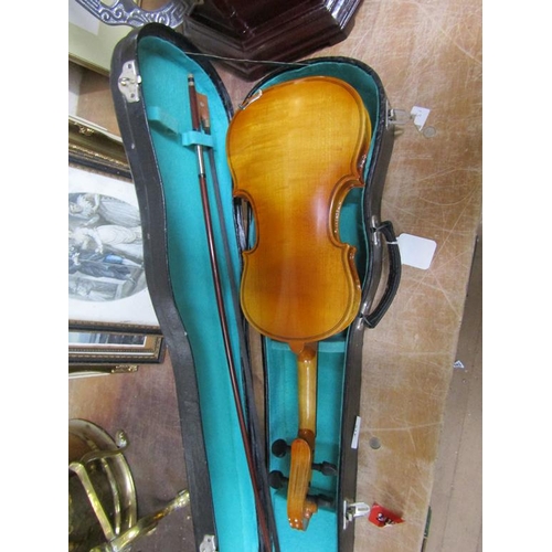 369 - VIOLIN IN CASE - 52 cms total - 31 cms body