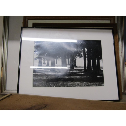 454 - QTY OF FRAMED PICTURES AND PRINTS