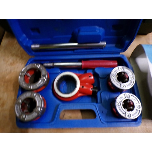 967 - PIPE THREADING KIT