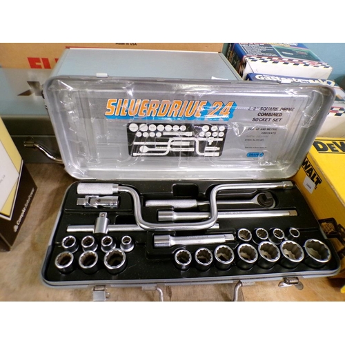 990 - SOCKET SET AND SAW KIT