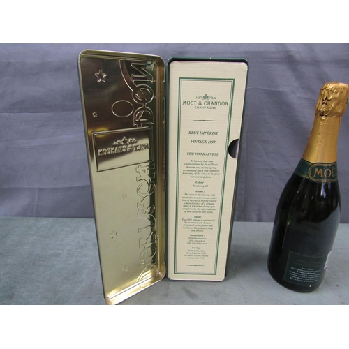 1310 - BOTTLE OF MOET CHANDON CHAMPAGNE IN ORIGINAL RETAIL BOX