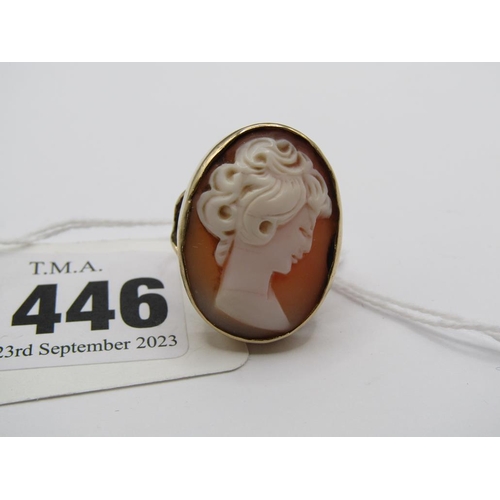 1446 - GOLD CAMEO SET RING SIZE O