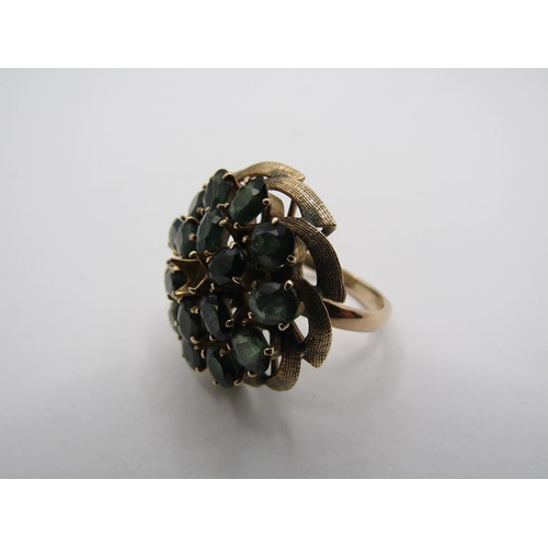 1455 - GOLD GREEN STONE SET COCKTAIL RING SIZE N (CENTRAL STONE MISSING)