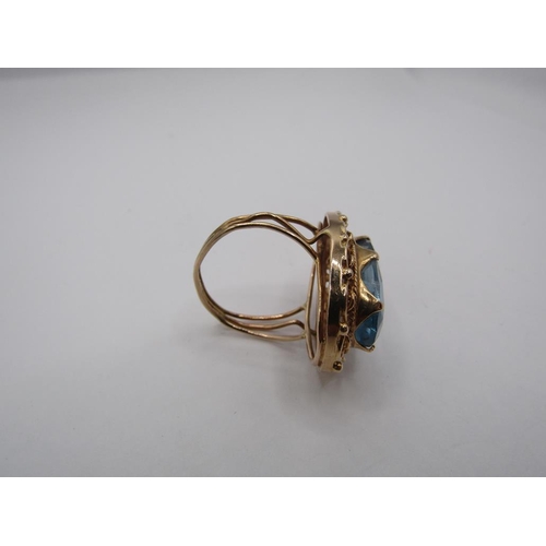 1456 - CONTINENTAL GOLD BLUE STONE SET RING SIZE Q