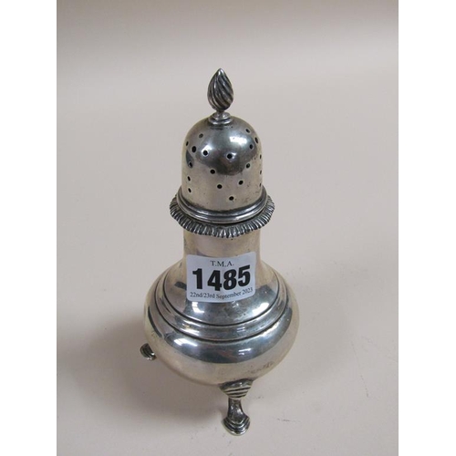 1485 - SILVER SUGAR SIFTER, MAKERS MARKS FOR HARRODS LONDON 1960 5.7ozt