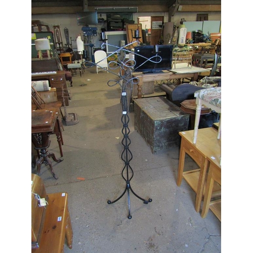 550 - METAL CANDLESTAND