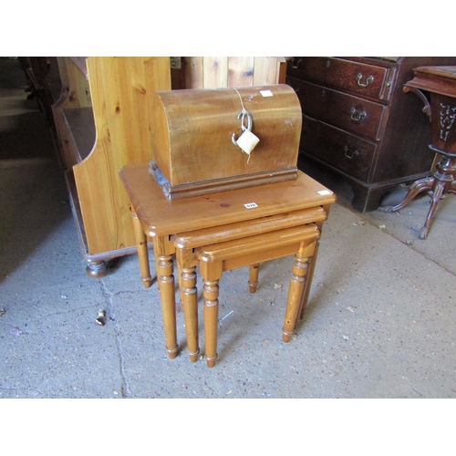 570 - NEST OF PINE TABLES AND A VINTAGE SEWING MACHINE