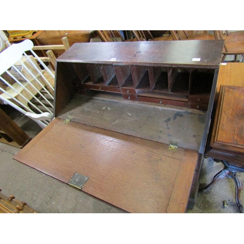 584 - GEORGIAN OAK BUREAU