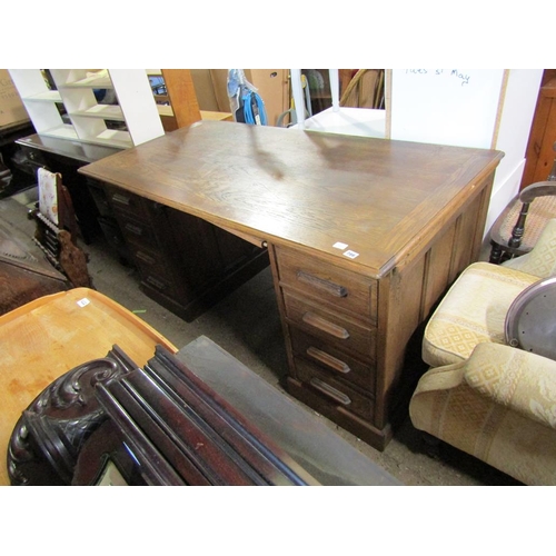 786 - 1930s OAK DESK