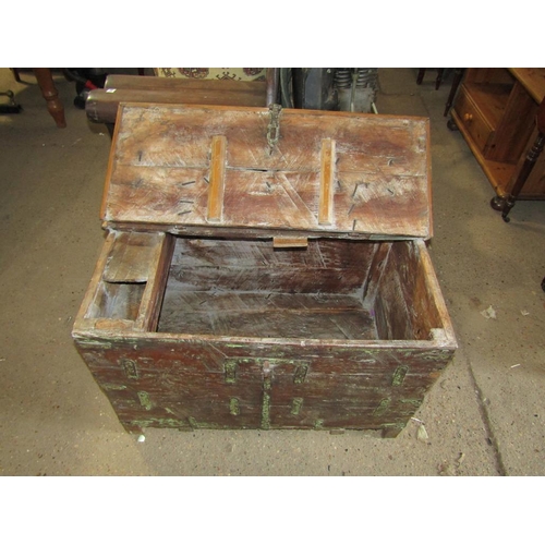 800 - RUSTIC TRUNK