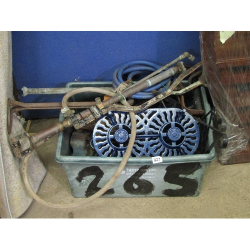 921 - BOX OF PUMPS, VICES ETC