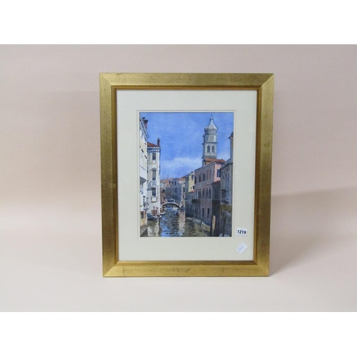 1219 - PETER LUSCOMBE - VENETIAN CANAL, SIGNED WATERCOLOUR, F/G, 38CM X 28CM