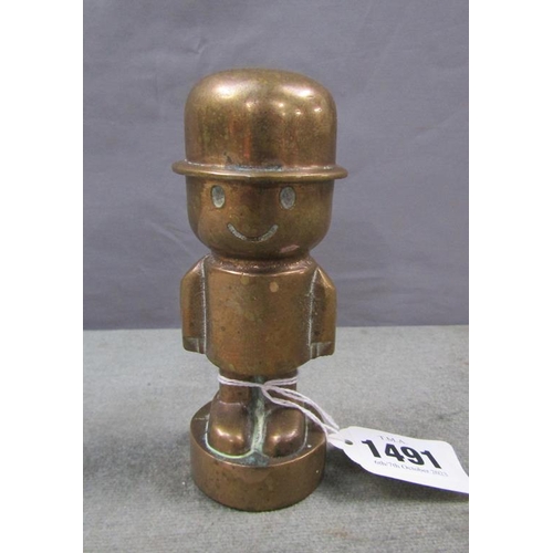 1491 - BRONZE HOMEPRIDE FLOUR MAN 2 POUND SCALE WEIGHT, 11CM H