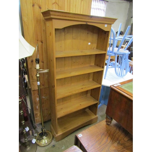 800 - MODERN PINE BOOKCASE