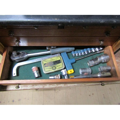 1325 - SIX DRAWER CHEST OF MIXED METAL ENGINEERING AND OTHER TOOLS