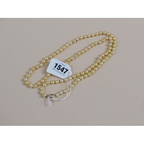 1547 - SINGLE STRING PEARL NECKLACE WITH A 9ct GOLD CLASP