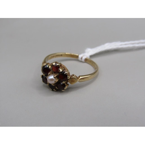 1584 - 9ct GOLD SEED PEARL AND GARNET RING SIZE L