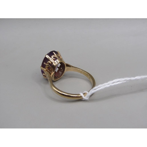 1590 - 9ct GOLD AMETHYST SET RING SIZE P