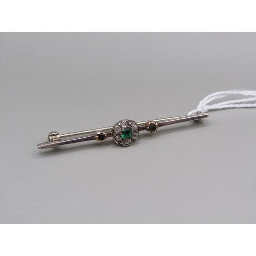 1630 - GOLD DIAMOND SET BAR BROOCH