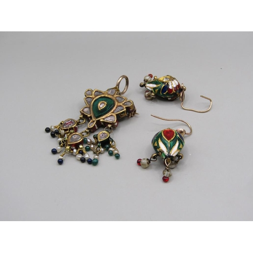 1632 - INDIAN GOLD SET ENAMEL PENDANT BROOCH AND A PAIR OF EARRINGS